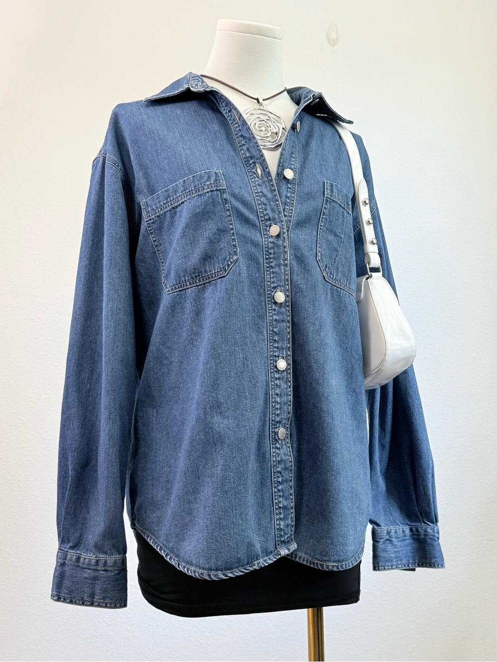 Vintage St John’s Bay Denim Button Down Shirt Relaxed Fit 90s Minimalist Grunge
